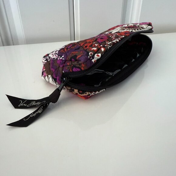 Vera Bradley Travel Cosmetic/Toiletry Case Bundle - 5 Pieces - Picture 6 of 12